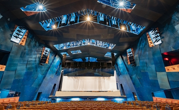 RCU Theatre - Orchestra Level View - Mike Howard Photography